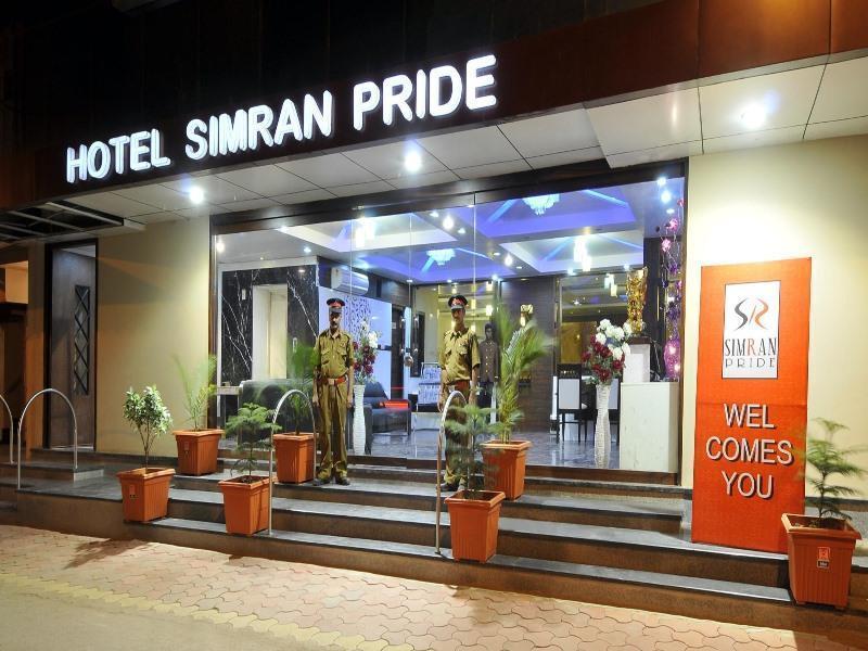 Hotel Simran Pride, Raipur Esterno foto
